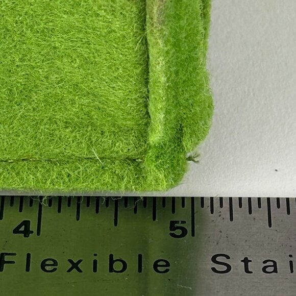 Vibrant Green Felt Tote Bag with Black Faux Leather Handles Like New - Picture 10 of 12